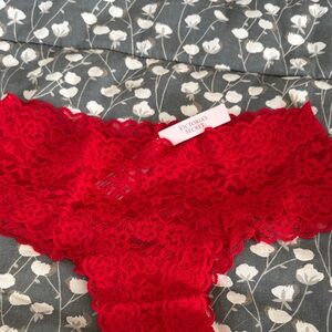 6️⃣2️⃣1️⃣ Victoria's Secret Red Lace Panty